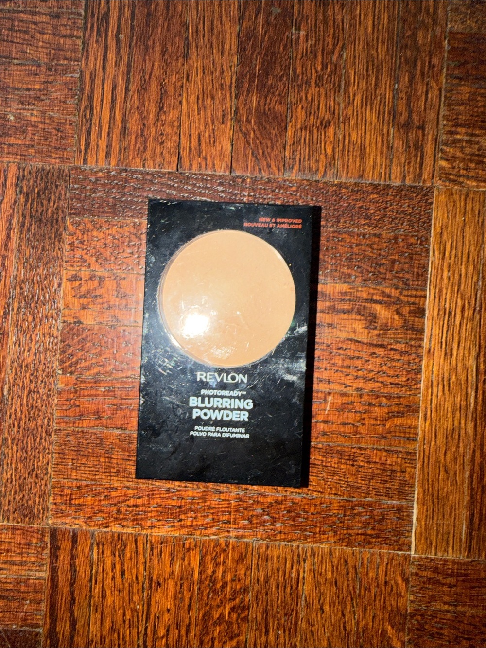 Revlon Blurring Powder - Beige Tone